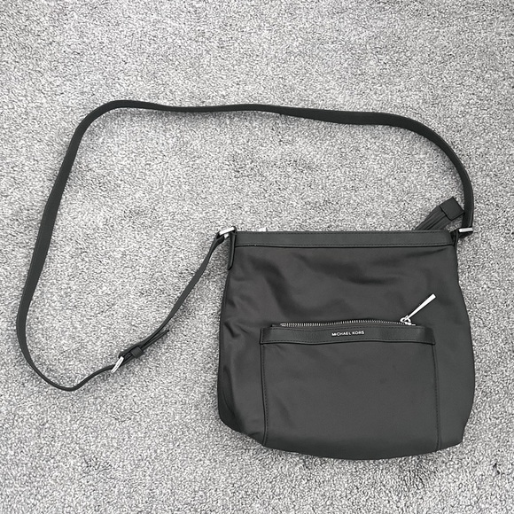 Michael Kors Crossbody - Picture 1 of 4